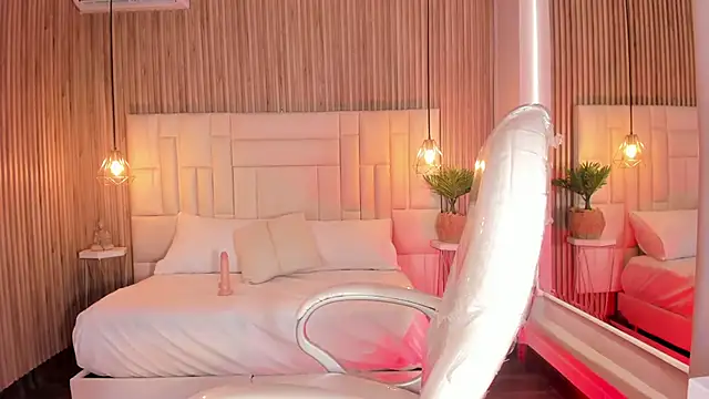 Snapshot of IvyRous chatting on 02-26-26, 04:11 IvyRous online show from 02-26-26, 04:11