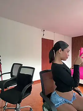 Snapshot of kali_rousse chatting on 02-25-26, 12:48 kali rousse online show from 02-25-26, 12:48