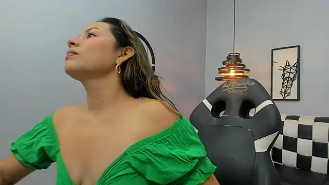 CAAMII SWEETT online show from 03-09-26, 07:40