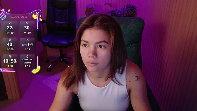 Snapshot of Alessia_Monroe_ chatting on 06-12-26, 08:19 Alessia Monroe online show from 06-12-26, 08:19