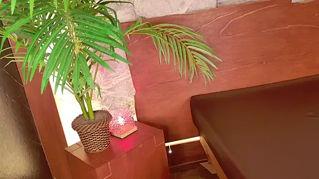 Rolyloren  online show from 02-24-26, 04:16