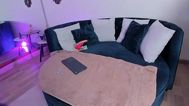 Esmeralda carrascal online show from 04-10-26, 02:17