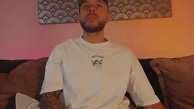 Daniel kingx online show from 03-25-26, 01:39