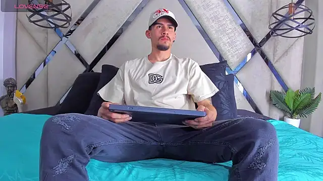 SharonTygaX online show from 04-05-26, 09:23