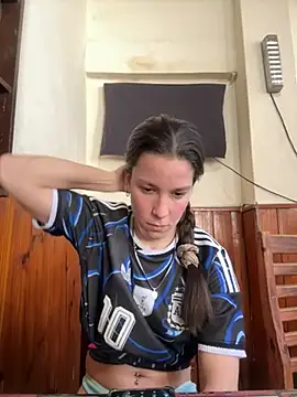 Snapshot of Melu12 chatting on 07-07-26, 06:56 Melu12 online show from 07-07-26, 06:56