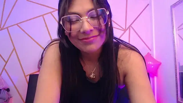 yvanna  smith online show from 02-25-26, 04:11