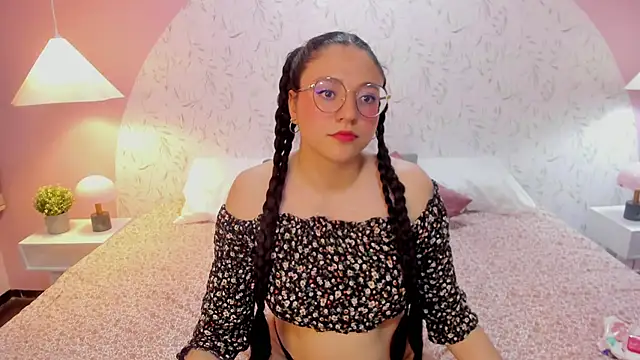 Snapshot of Angelie_Rosebrm chatting on 03-03-26, 12:17 Angelie Rosebrm online show from 03-03-26, 12:17