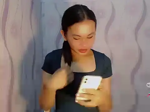 Snapshot of Sofia_Sweetheart18 chatting on 03-03-26, 03:29 Sofia Sweetheart18 online show from 03-03-26, 03:29