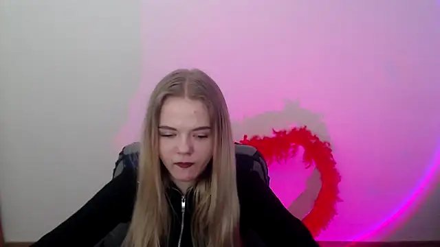 Snapshot of FoxiLana chatting on 03-03-26, 08:20 FoxiLana online show from 03-03-26, 08:20