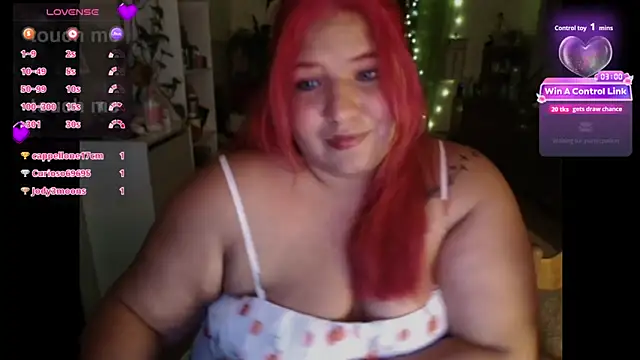 Snapshot of MagicCurves chatting on 06-06-26, 10:14 MagicCurves online show from 06-06-26, 10:14