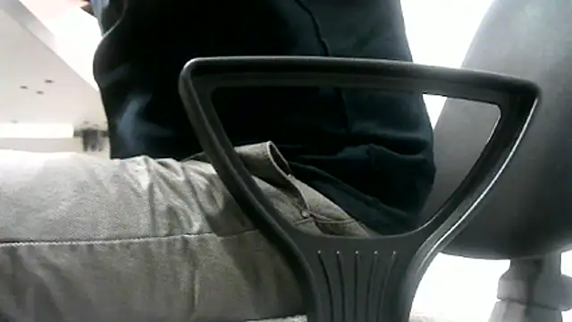 Snapshot of gitano697 chatting on 06-26-26, 10:08 gitano697 online show from 06-26-26, 10:08
