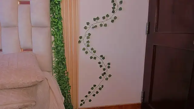 Kitty Milk nm online show from 04-16-26, 09:39