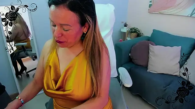 Ivonne 4 online show from 03-05-26, 12:56