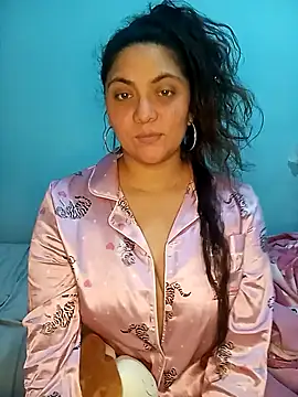 Snapshot of Starlove08 chatting on 02-19-26, 03:19 Starlove08 online show from 02-19-26, 03:19