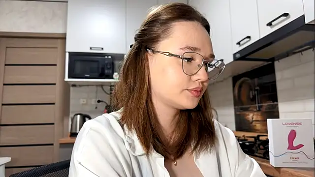 AinaSmith online show from 03-24-26, 01:16