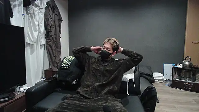 ryuaaaaa online show from 04-14-26, 01:50