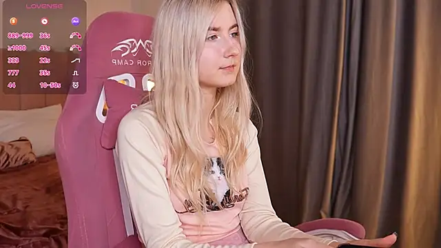 Aiko Takana online show from 02-19-26, 04:58