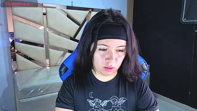 Kylia a online show from 04-16-26, 01:12