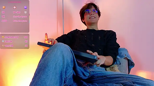 lui x dust online show from 03-16-26, 05:44