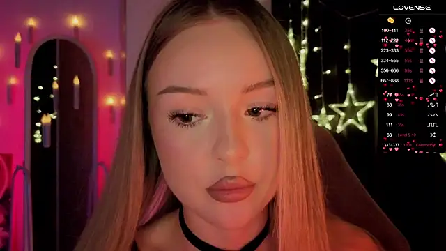 Snapshot of Nestyzz chatting on 02-24-26, 03:26 Nestyzz online show from 02-24-26, 03:26