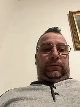 Snapshot of cristian_anal88 chatting on 02-25-26, 08:07 cristian anal88 online show from 02-25-26, 08:07