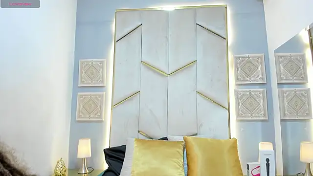 KarinaaCoxx online show from 03-04-26, 12:44