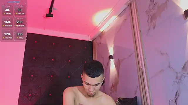 Logan and Reachel online show from 04-08-26, 11:21