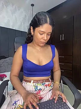 Miaafoxx   online show from 03-12-26, 07:31