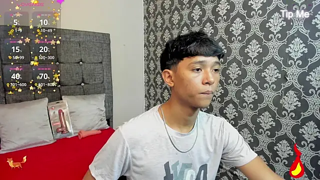 Snapshot of Little_Twink19x chatting on 06-29-26, 07:25 Little Twink19x online show from 06-29-26, 07:25