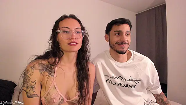 Snapshot of alphaandmuse chatting on 02-26-26, 02:10 alphaandmuse online show from 02-26-26, 02:10