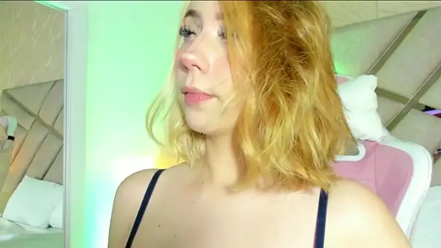  emma  cooper online show from 04-07-26, 01:44