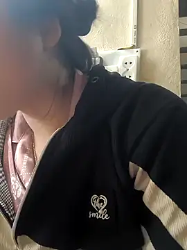 Snapshot of MayEva_ly chatting on 02-19-26, 07:48 MayEva ly online show from 02-19-26, 07:48