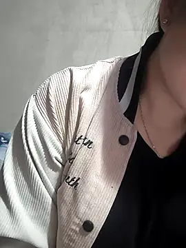 Snapshot of MayEva_ly chatting on 02-23-26, 01:47 MayEva ly online show from 02-23-26, 01:47