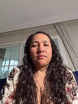 CrystalIvy online show from 04-17-26, 06:44