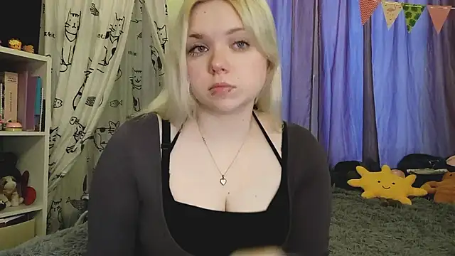 Snapshot of Karengilgun chatting on 02-19-26, 03:08 Karengilgun online show from 02-19-26, 03:08