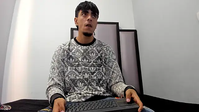 Endrick-23 online show from 04-15-26, 03:13