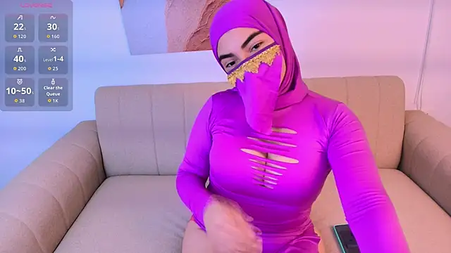 Snapshot of Malika_Noor chatting on 02-20-26, 03:23 Malika Noor online show from 02-20-26, 03:23