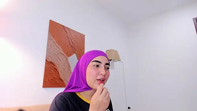 Malika Noor online show from 06-15-26, 05:26