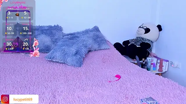 lucy blush online show from 03-26-26, 01:17