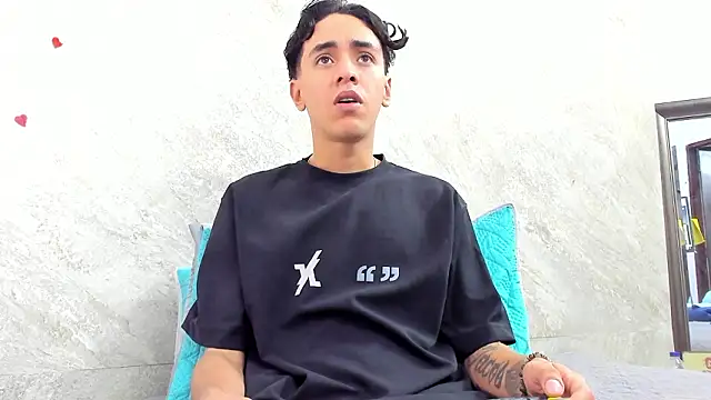 Snapshot of Mick-lollipop chatting on 02-21-26, 07:26 Mick-lollipop online show from 02-21-26, 07:26