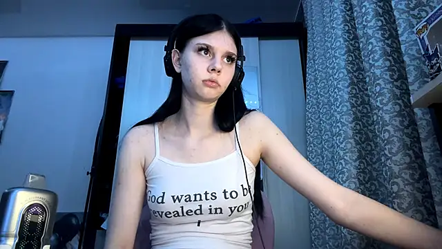 Snapshot of SaraDebey chatting on 02-26-26, 08:08 SaraDebey online show from 02-26-26, 08:08