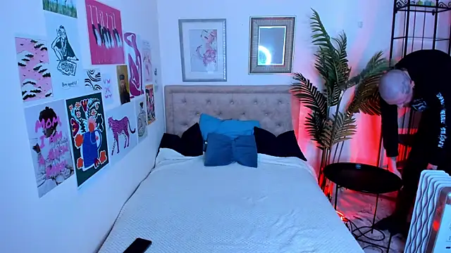 Snapshot of RockyLeen chatting on 03-03-26, 10:48 RockyLeen online show from 03-03-26, 10:48