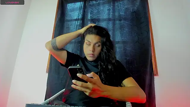 Jess Hoffman online show from 03-09-26, 04:00