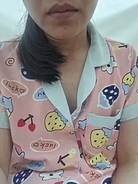 Snapshot of kieuqueen92 chatting on 02-27-26, 12:05 kieuqueen92 online show from 02-27-26, 12:05