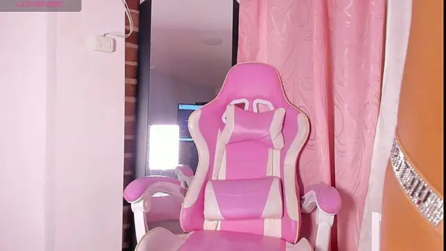 nicol fury online show from 02-27-26, 09:37