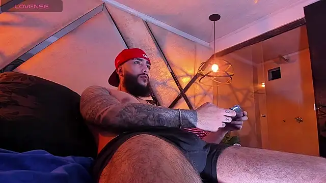 SantiagoHincapiie online show from 03-03-26, 03:45