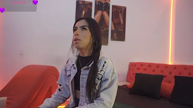 Fernanda thail  online show from 03-19-26, 07:51