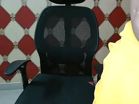 Snapshot of Shreya-S chatting on 03-01-26, 02:35 Shreya-S online show from 03-01-26, 02:35