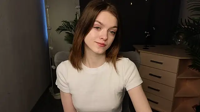 Snapshot of _Molly_Coy_ chatting on 03-01-26, 07:54 Molly Coy online show from 03-01-26, 07:54