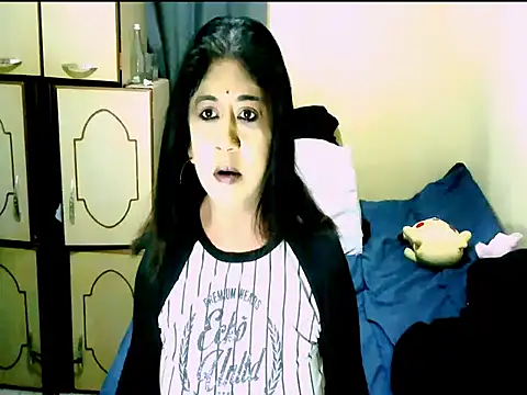 IndianPleasures21 online show from 06-30-26, 02:29